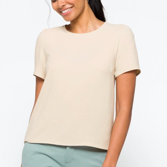 Kaileigh Tops - NWT KAILEIGH Dakota Back Button Detail Blouse Size XXL